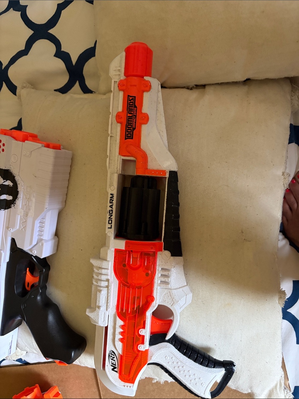 SPECIAL EDITION:Doomlands Nerf Longarm Dart Blaster in White and Bright Orange a
